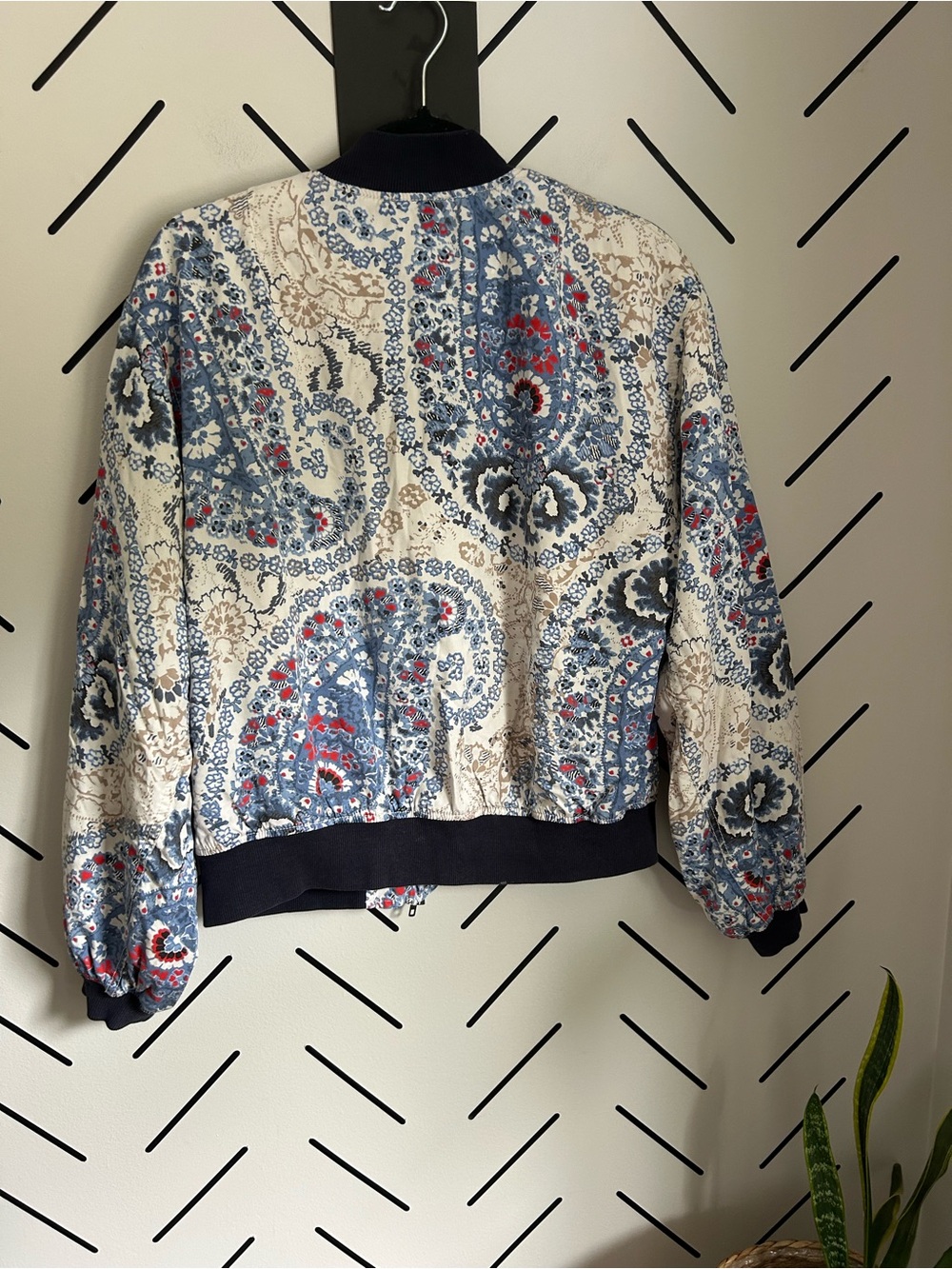 Free People Daytrip Paisley Bomber Jacket, full-zip quilted oversized - Picture 10 of 11